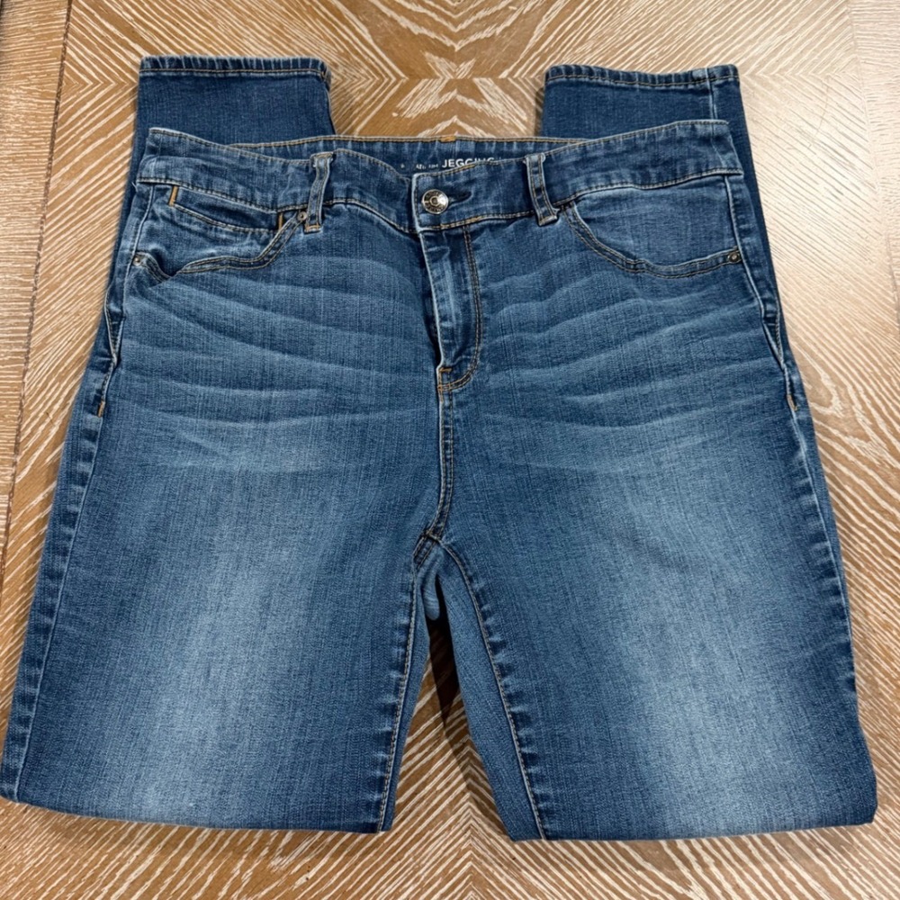 Chicos Platinum Jeggings Womens Size 1 Regular Medium Wash Slim Stretch Denim